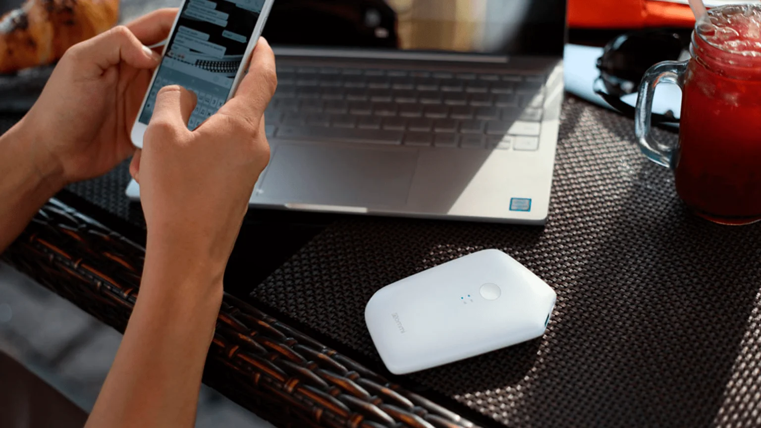Nommi — Portable Wi-Fi router