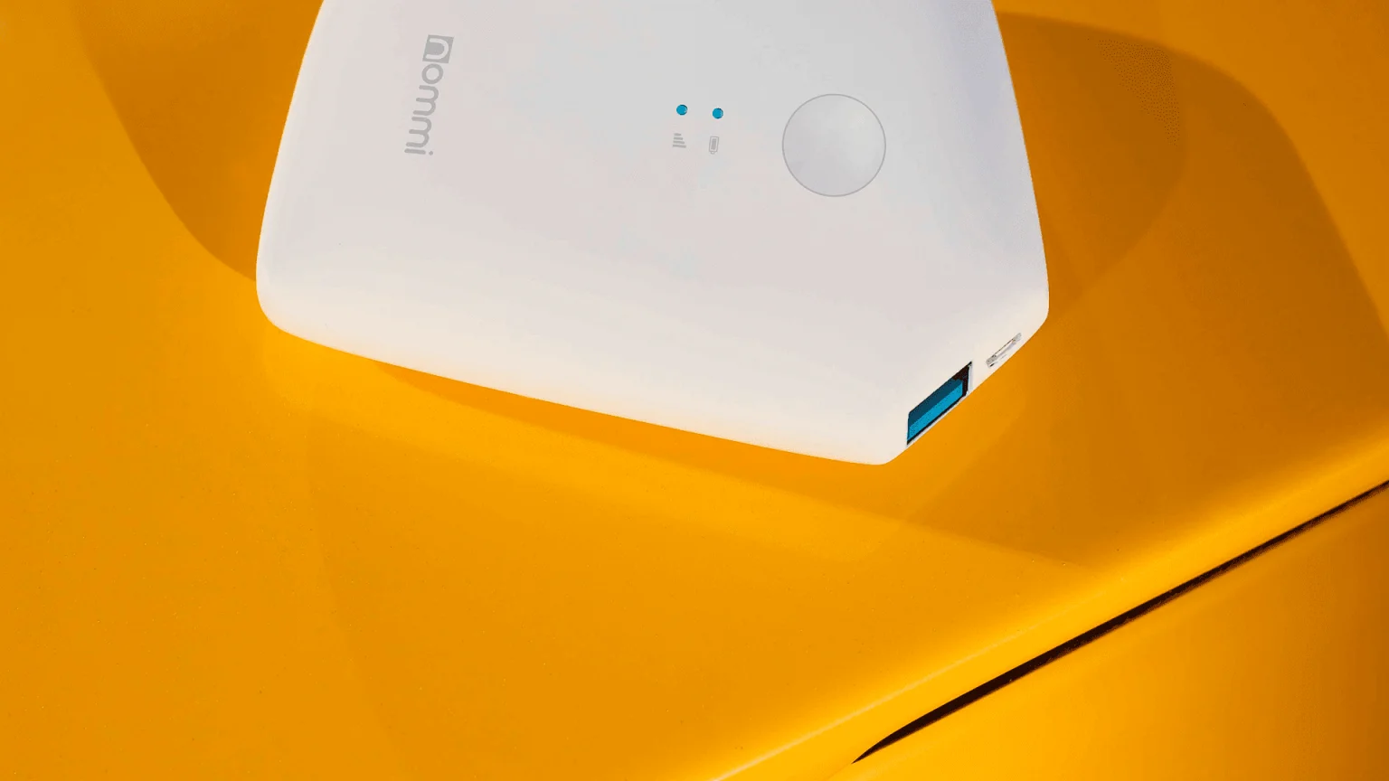 Nommi — Přenosný Wi-Fi router